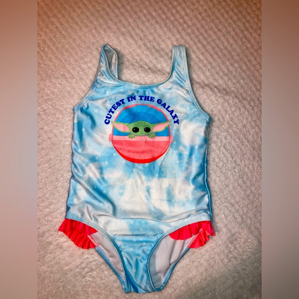 KIDS SWIMSUIT SIZE 4T LIKE NEW
